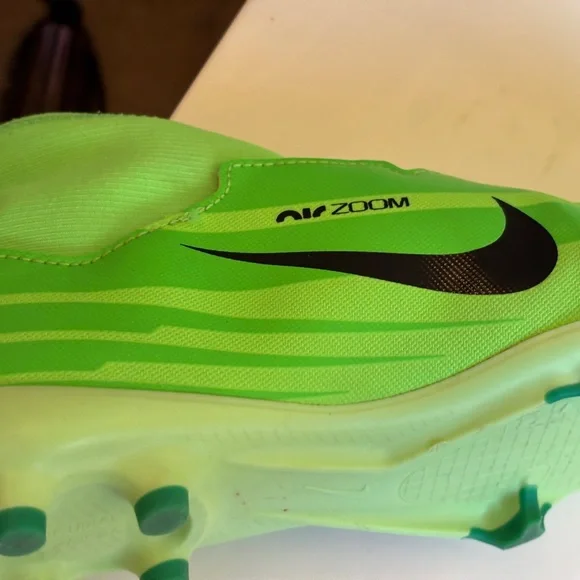 Nike MDs Air Zoom Lime Green Kids Soccer Cleats Sports - Picture 7 of 7